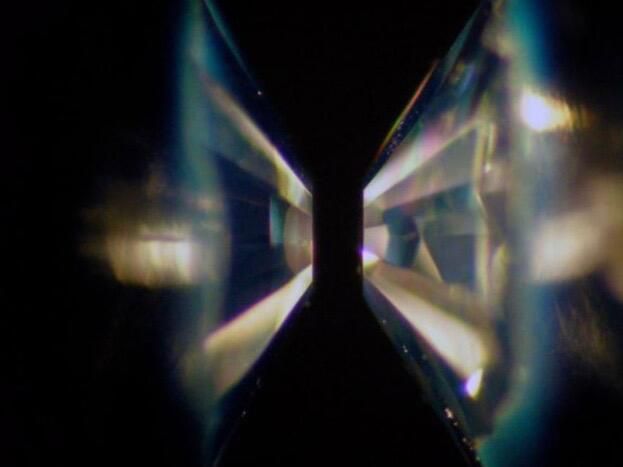 diamondanvil-1.jpg