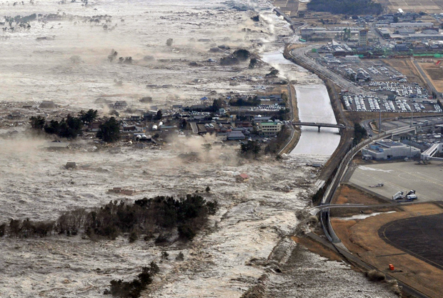 japanese-tsunami-1.jpg